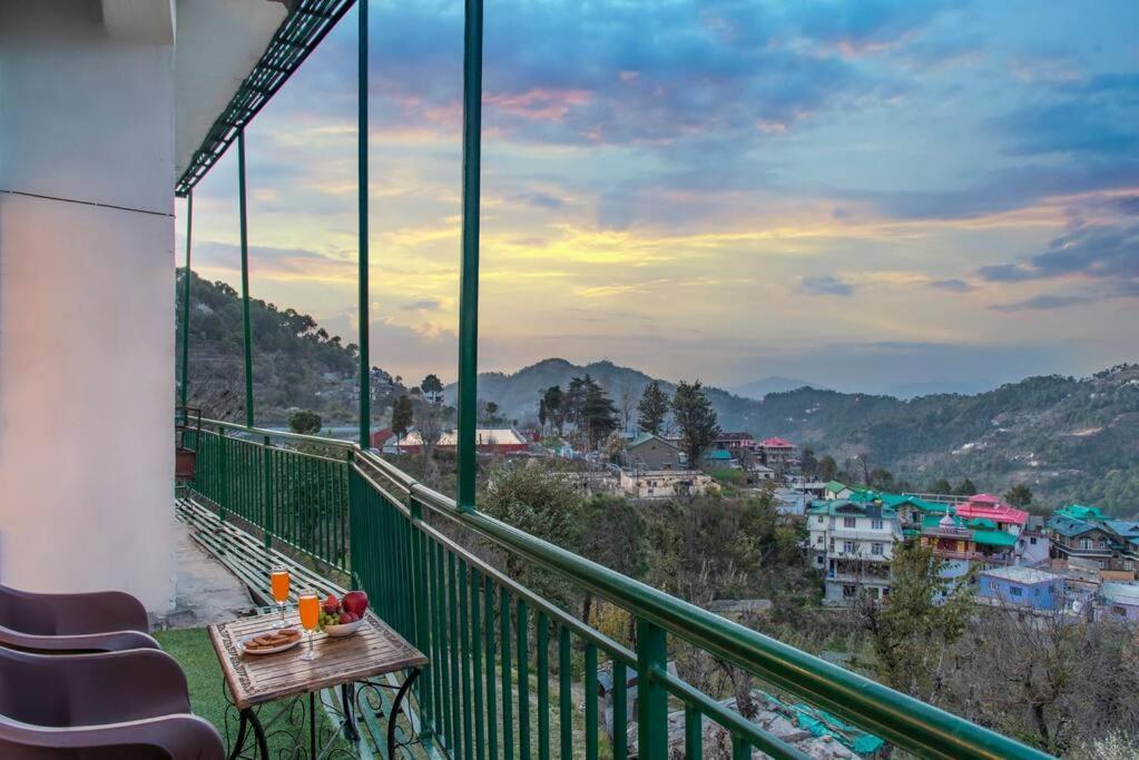 Fairview Wayside Villa Kasauli Exterior photo