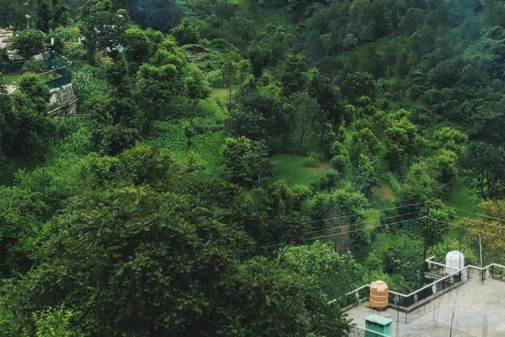Fairview Wayside Villa Kasauli Exterior photo